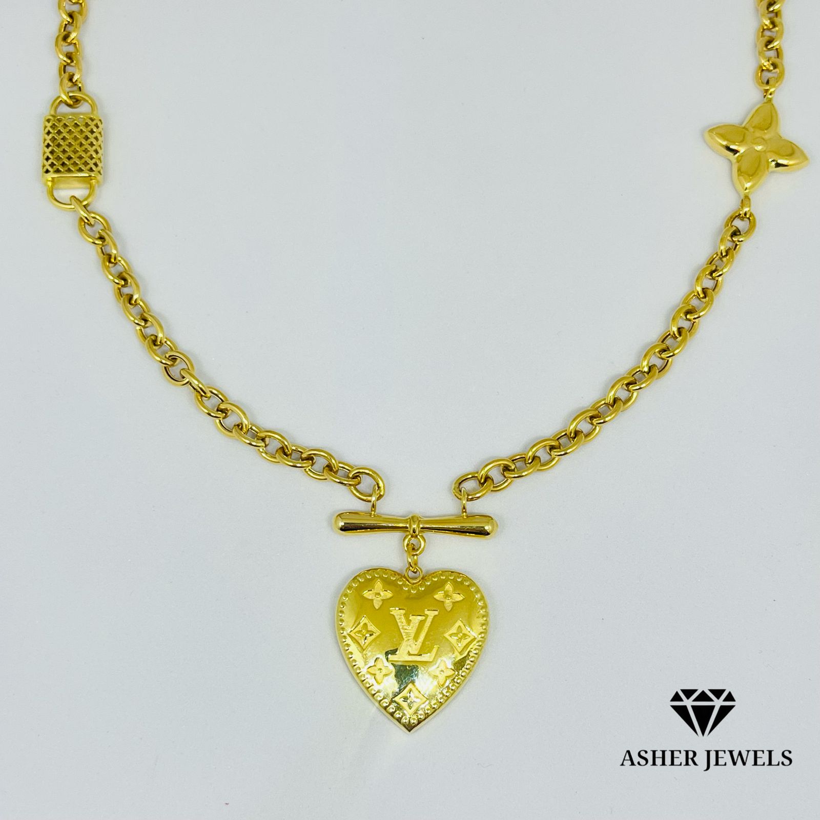 Centered LV Necklace 20"